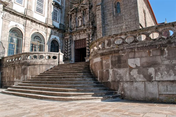 Merdiven Porto Portekiz, Saint Francis Kilisesi