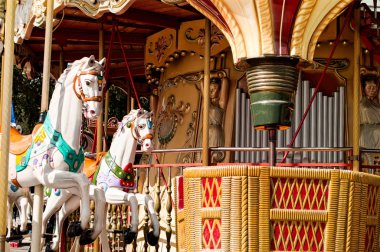 atlı karıncaya Paris