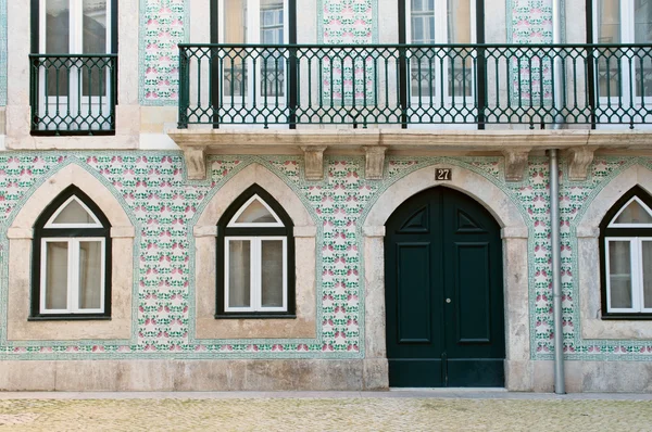 Portekizce ev azulejo ile dekore edilmiştir. Lisbon, Portekiz.