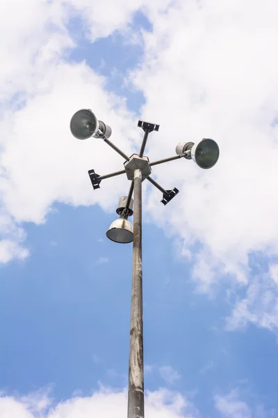 Lamp Post Street Road sobre el cielo azul —  Fotos de Stock