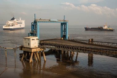Kingston on Hull, Birleşik Krallık - 3 Temmuz 2021: Feribot rampası, Hull Feribot Terminali.