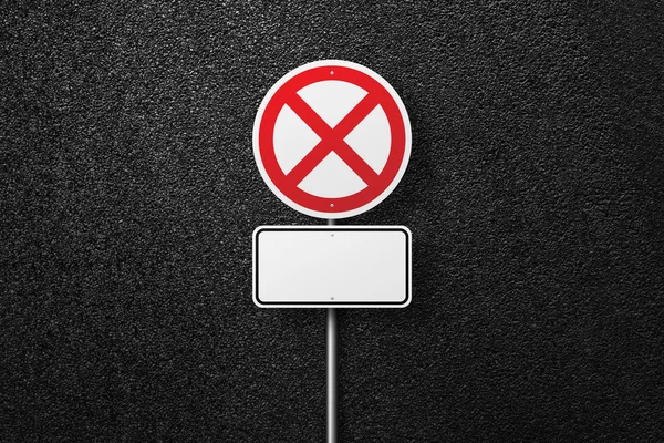 Prohibitory blank road sign on a background of asphalt. No parking. The texture of the tarmac, top view. — Stock Photo, Image