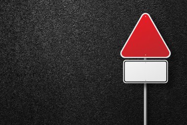 Asfalt bir arka plan üzerinde üçgen şekli boş yol işaretleri. Asfalt dokusu, üst görünüm.