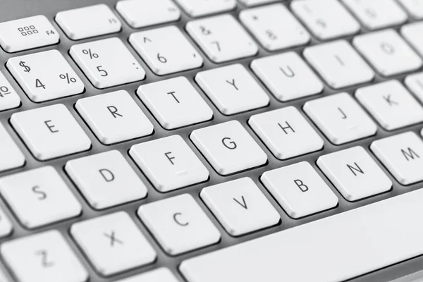 銀コンピューターのキーボード — ストック写真