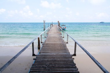 tahta köprüden denize