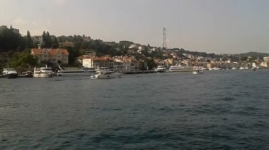 Boğaz yat ve ev