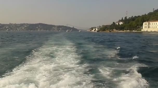 Bosphorus viaje en barco — Vídeo de stock