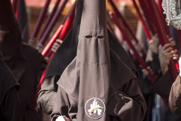 Nazarenos en la Hermandad del Buen Orden, Semana Santa de Sevilla — Foto de Stock