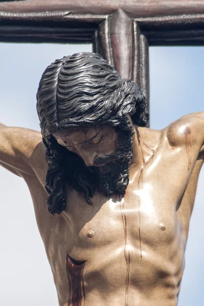 Ježíšova smrt na kříži svatý týden v Seville, bratrství studentů — Stock fotografie