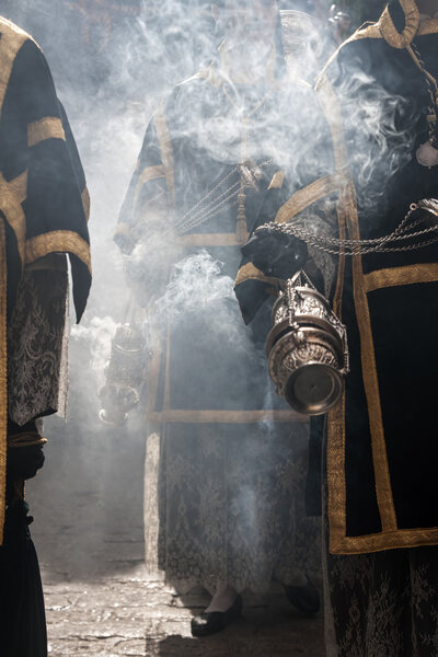 Святая неделя в Севилье, ладан
