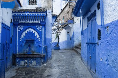 Chaouen mavi Medine sokaklarında