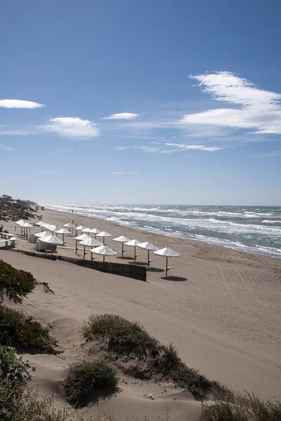 Playa en la costa de Marbella, Málaga — Foto de Stock