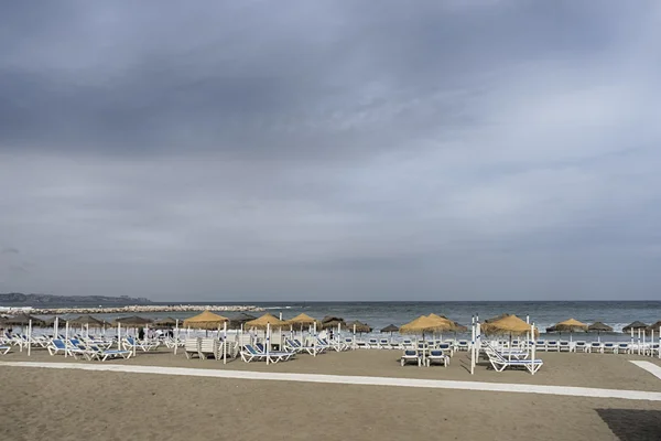 Zonas de playa de la Costa del Sol en Andalucía, Fuenguirola en la provincia de Málaga — Foto de Stock