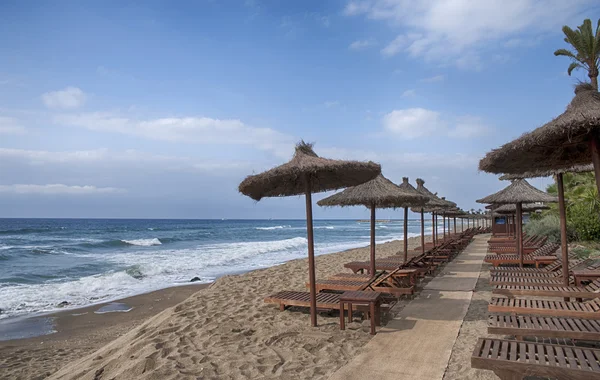 Destinos de vacaciones de verano en la playa de la costa del sol, Marbella en España — Foto de Stock