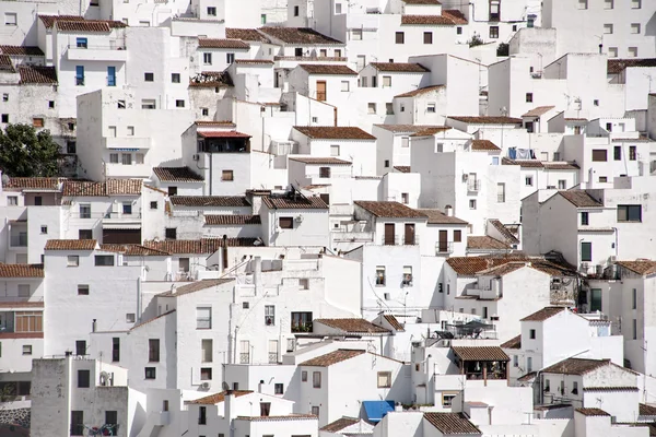 カサーレスのマラガ県で美しい白いアンダルシア村 — ストック写真