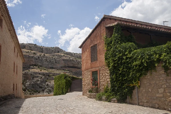 Средневековые деревни Испании, Албарракн в провинции Теруэль — стоковое фото