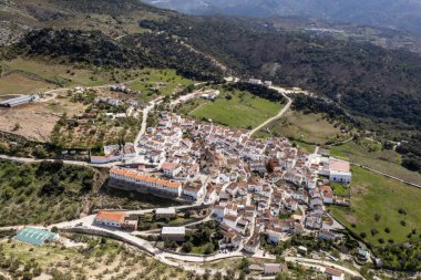 Serrania de Ronda, Malaga 'daki Alpandeire belediyesinin manzarası