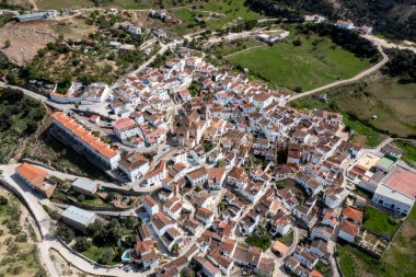 Serrania de Ronda, Malaga 'daki Alpandeire belediyesinin manzarası