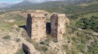 Endülüs 'ün Malaga ilindeki Zalia kalesinin kalıntıları.