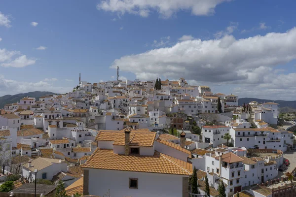 Malaga, Comare belediyesinin sokaklarında dolaş.