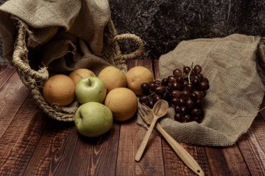 Zamanın meyvelerinden oluşan güzel, sakin bir hayat.