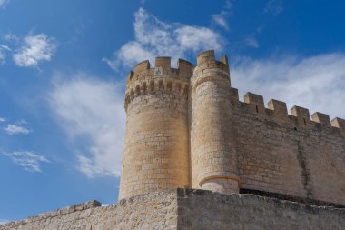 İspanya 'nın Valladolid eyaletindeki Peafiel Şatosu