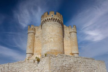İspanya 'nın Valladolid eyaletindeki Peafiel Şatosu