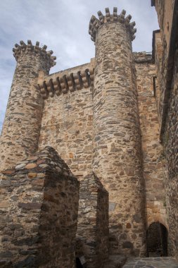 Ponferrada İspanya 'daki güzel Tapınak Şatosu