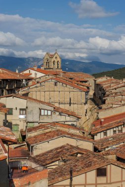 İspanya 'nın Burgos eyaletine bağlı güzel bir ortaçağ belediyesi.