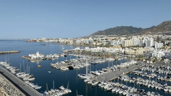 Benalmdena belediyesine bağlı Port Marina İHA 'nın gözünden, İspanya