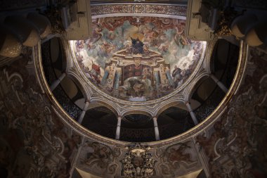 İçten kubbe Seville Fransız St. Louis kilise