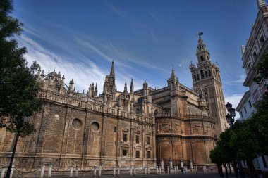 Seville, La Giralda anıtları