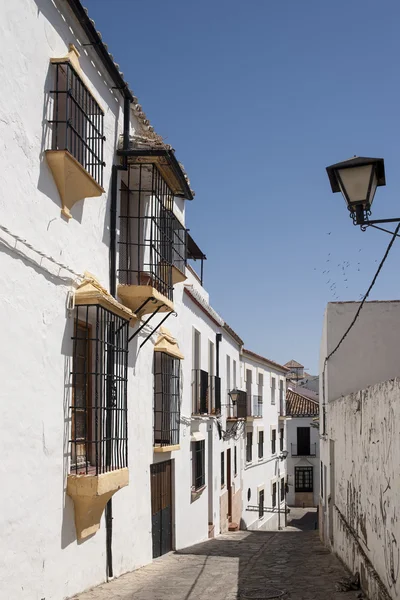 Passeggiata per le vie della città di Ronda in provincia di Malaga, Andalusia — Foto Stock