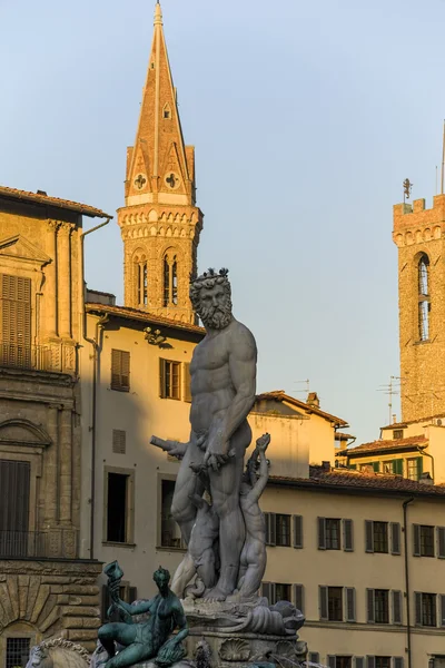 Decoratieve marmeren sculpturen in Florence — Stockfoto