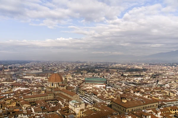 Vistas de la hermosa ciudad de Florencia en Italia — Foto de Stock