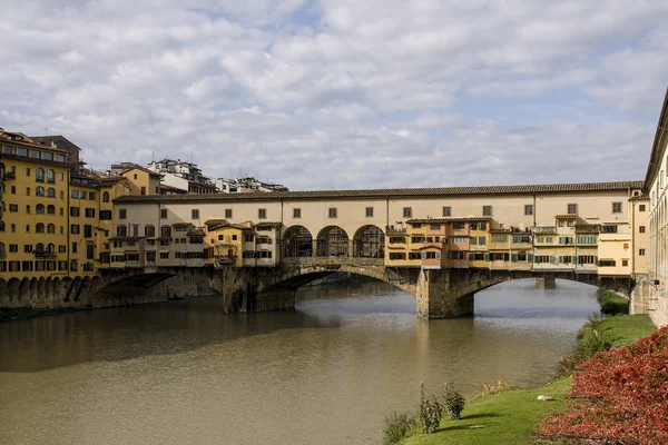 Vecchio brug in de stad van Italië, Florence — Stockfoto