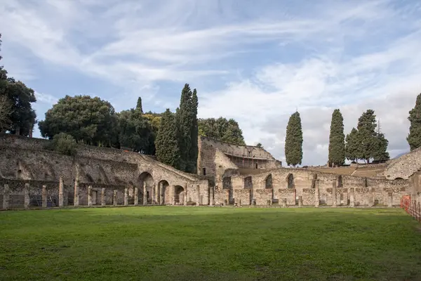 Régészeti maradványai, az ókori római város Pompeji, Olaszország — Stock Fotó