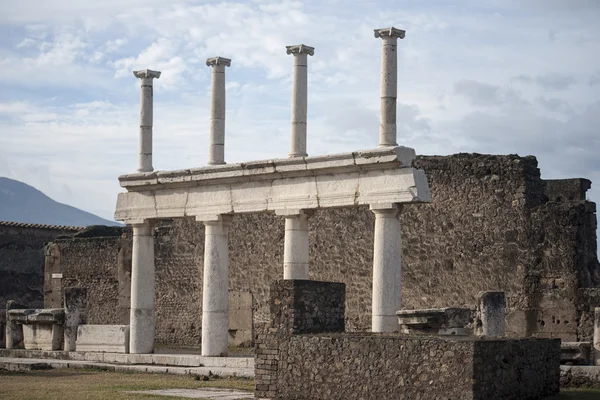 Restos arqueológicos da antiga cidade romana de Pompeia, Itália — Fotografia de Stock