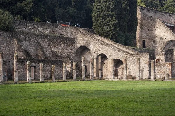 Archaeological remains of the ancient Roman city of Pompeii, Italy — Stock Photo, Image