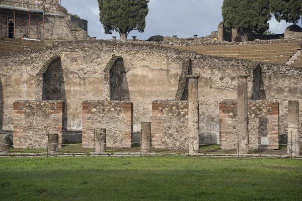 Régészeti maradványai, az ókori római város Pompeji, Olaszország — Stock Fotó