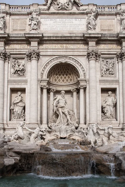 Gyönyörű Trevi-kúttól, Róma, Olaszország — Stock Fotó