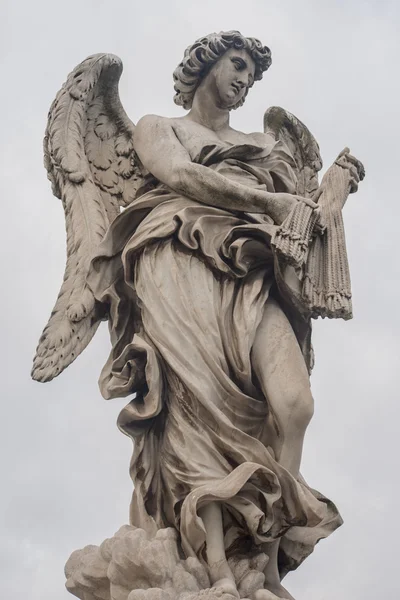 Escultura de pedra de um anjo de Bernini, Roma — Fotografia de Stock