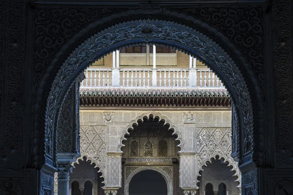 Pátio das donzelas do Real Alcazar de Sevilha — Fotografia de Stock