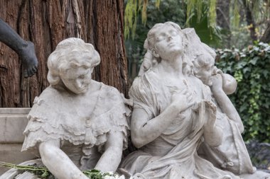 Gustavo Adolfo Becquer Seville şaire adanmış anıt ayrıntılarını