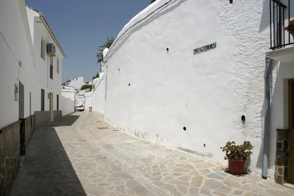 Calles de la localidad de Alozaina en la provincia de Málaga, España — Foto de Stock