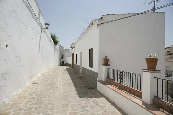 Calles de la localidad de Alozaina en la provincia de Málaga, España — Foto de Stock