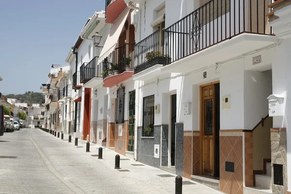 Calles de la localidad de Alozaina en la provincia de Málaga, España — Foto de Stock