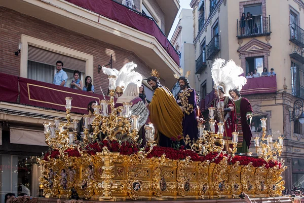 Brödraskap av botgöring för stilla veckan i Sevilla, Carmen Painful — Stockfoto