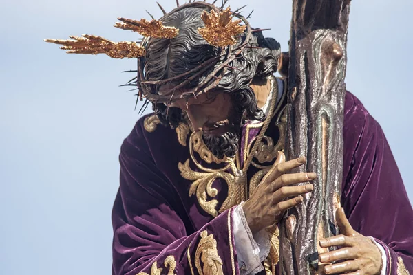 Jezus met het Kruis, de Heilige Week in Sevilla, broederschap van San Roque — Stockfoto