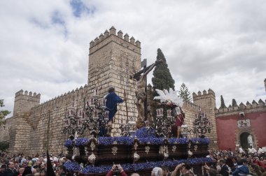 Cerro del Aguila, Paskalya Seville Kardeşliği